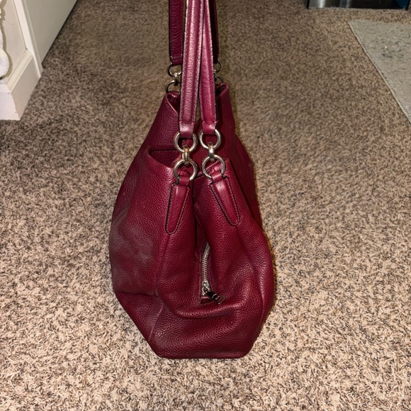Vintage Coach Authentic Deep Red Leather Shoulder Bag - Picture 6 of 13